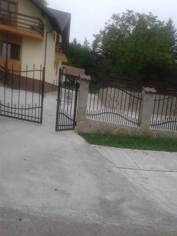 Фото номера Двухместный номер Делюкс с 1 кроватью и балконом Шале Casa Teju 2 г. Слэник 15